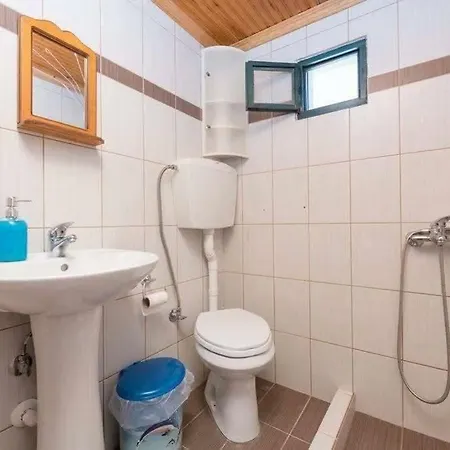 Julie's Hermes House * Skála Kallirákhis